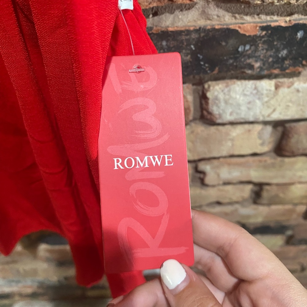 Red Ruffled Sleeveless Dress - Picture 4 of 4